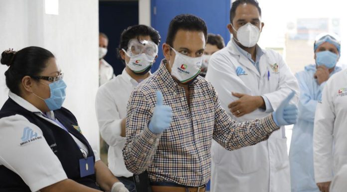 INCENTIVA FAYAD A FUTUROS MÉDICOS DE LA UPP