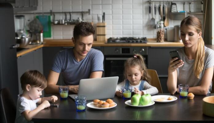 padres presentes pero ausentes