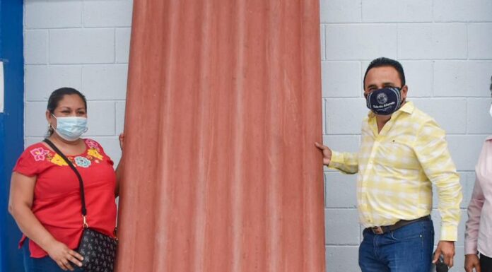 PRESIDENCIA Y ASOCIACIÓN CIVIL ENTREGAN APOYOS EN FAVOR DE FAMILIAS DE TULA