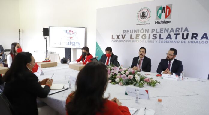 SE REÚNE OMAR FAYAD CON DIPUTADOS DE LA NUEVA LEGISLATURA