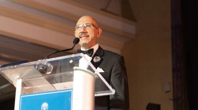 PARTICIPA COMPOSITOR TULENSE EN EXPO REALIZADA EN LOS ÁNGELES, CALIFORNIA