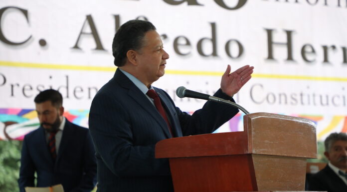 Llama Julio Menchaca a fortalecer la sinergia gubernamental