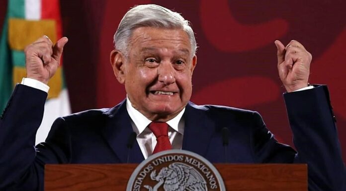 AMLO expone lista de opositores que aspiran a la Presidencia en 2024