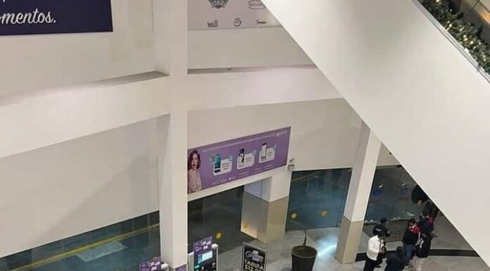 Niña de 11 años cayó de un tercer piso en Galerías Pachuca permanece hospitalizada