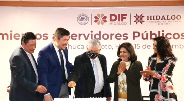 Entregan reconocimientos a Personal Jubilado del Hospital del Niño DIF