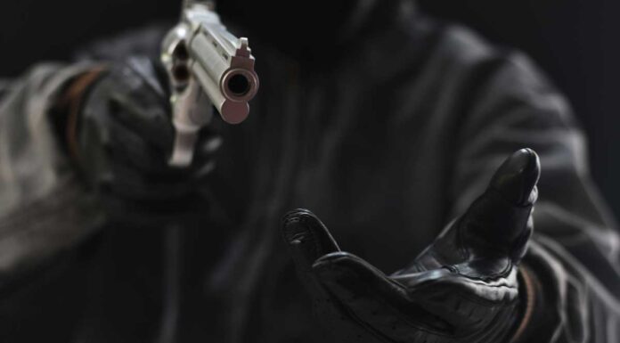 Asaltan a transportistas y roban costosa carga en Tula de Allende