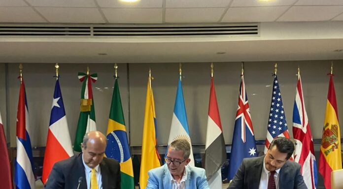 Firma RTVH convenio de colaboración con el Sistema Público de Radiodifusión