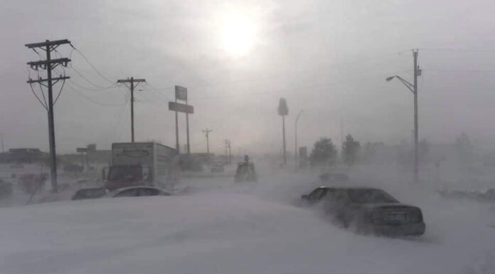 ¡Ciclón Bomba tiene en alerta a Estados Unidos!