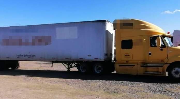 En operativos, recupera SSPH tres tractocamiones con reporte de robo; 3 detenidos