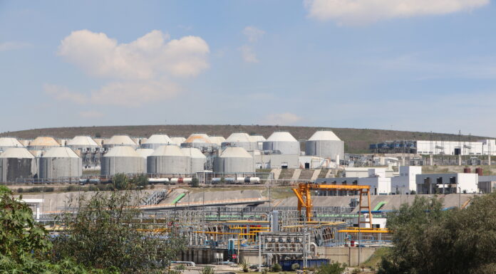 Buscan combatir contaminación que genera la Presa Endhó