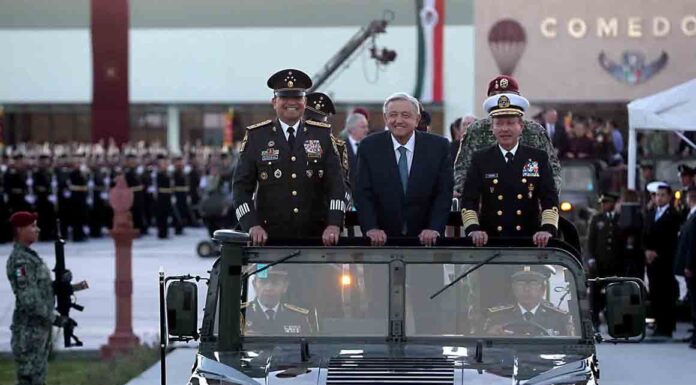 Reconoce AMLO a SEDENA por el Día del Ejército