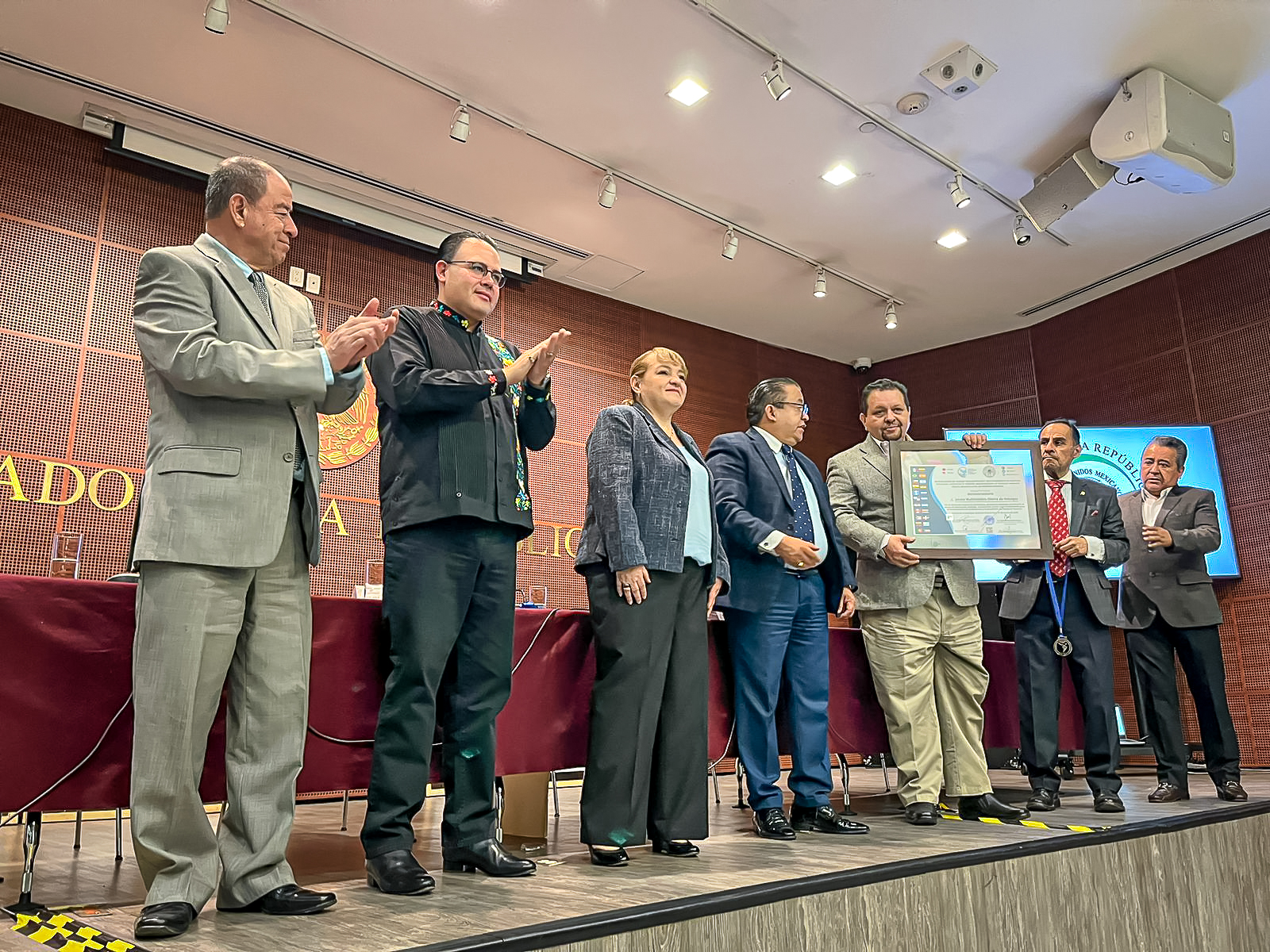 ENTREGA LA CIDHPDA RECONOCIMIENTOS A DESTACADOS PERIODISTAS MEXICANOS ...