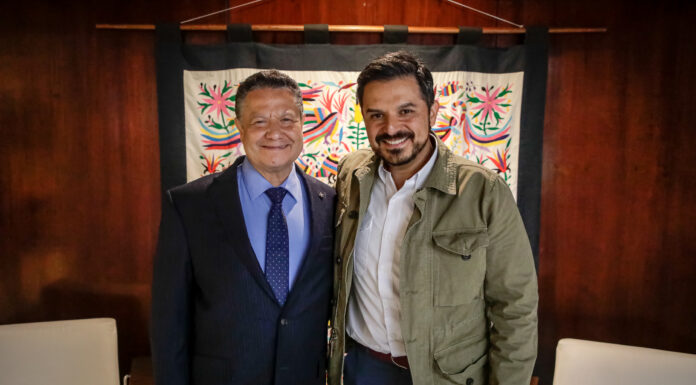 Julio Menchaca Salazar, sostuvo una reunión con el director general del IMSS, Zoé Robledo
