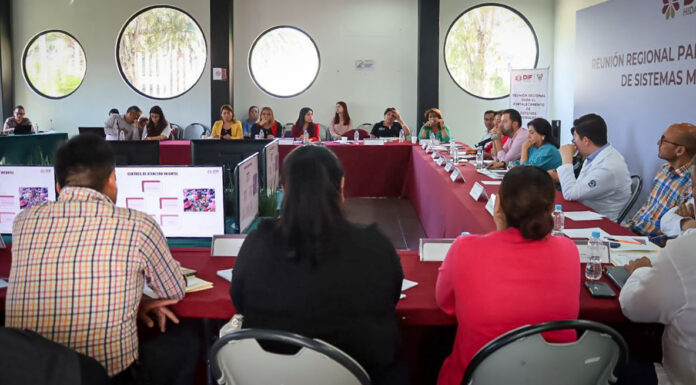 La presidenta del Patronato del DIFH Edda Vite se reunió con las autoridades de los SMDIF de la región 7 con cabecera en Actopan