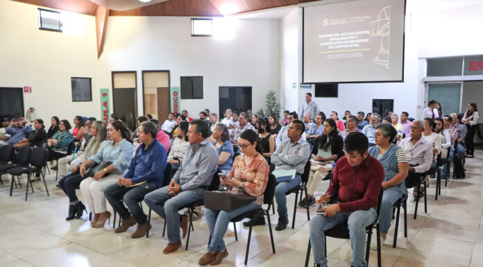 Contraloría capacita a contratistas hidalguenses y a miembros de la CMIC