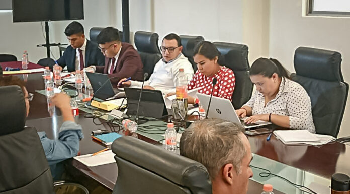 Contraloría vigila concesiones para «tienditas» escolares