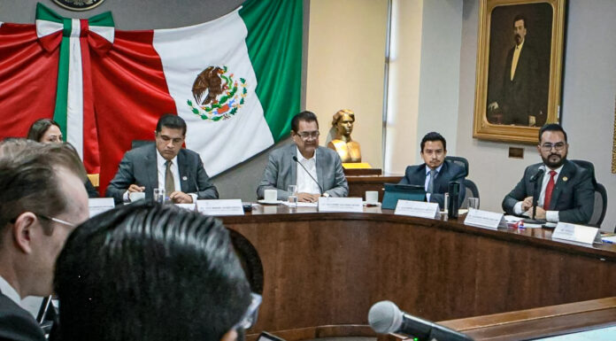 La gente nos exige desaparecer privilegios: Alejandro Velázquez