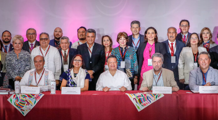 Menchaca Salazar da la bienvenida en Pachuca a Secretarios de Educación de todo el país