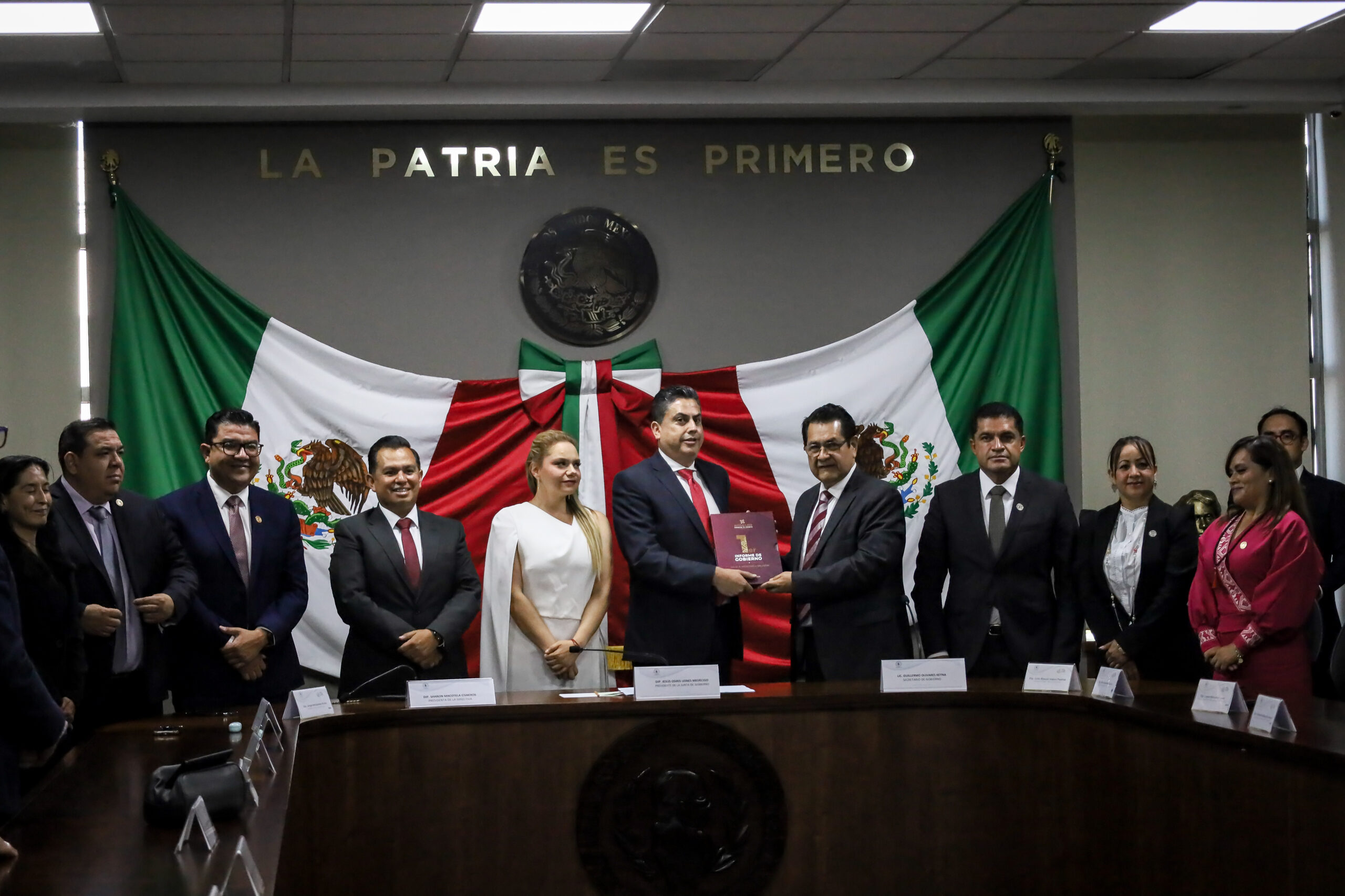 Entrega Olivares Reyna el Primer Informe de Gobierno en el Congreso del ...