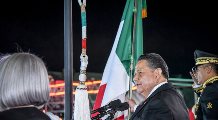 Encabeza Julio Menchaca celebraciones por el 213 aniversario del Grito de Independencia