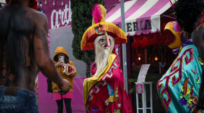 Lluvia de alegría en el Carnaval de Carnavales 2024