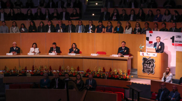 Acude Ejecutivo a Informe anual de la UAEH