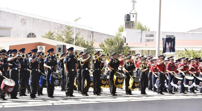 Premian a ganadores del concurso de Bandas de Guerra 2024