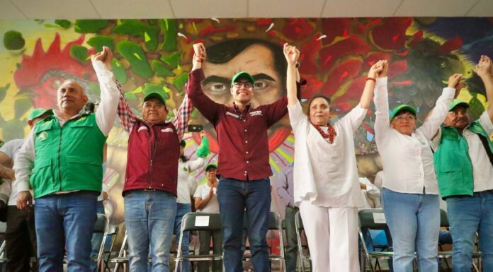 El candidato de Morena y Nueva Alianza se reunió con integrantes de esta organización a quienes invitó a respaldar el Plan C