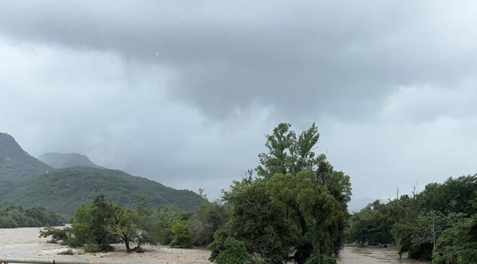 Lluvias en el estado provocan afectaciones, Comité de Emergencias monitorea