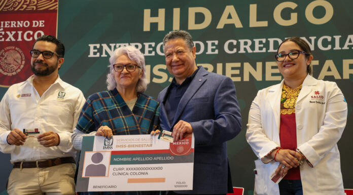 Arrancó la entrega de credenciales a personas afiliadas al Sistema IMSS-Bienestar