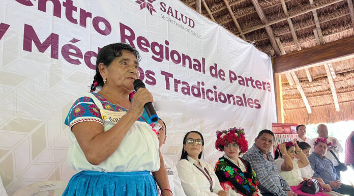 Imparten taller con enfoque intercultural a parteras y médicos tradicionales