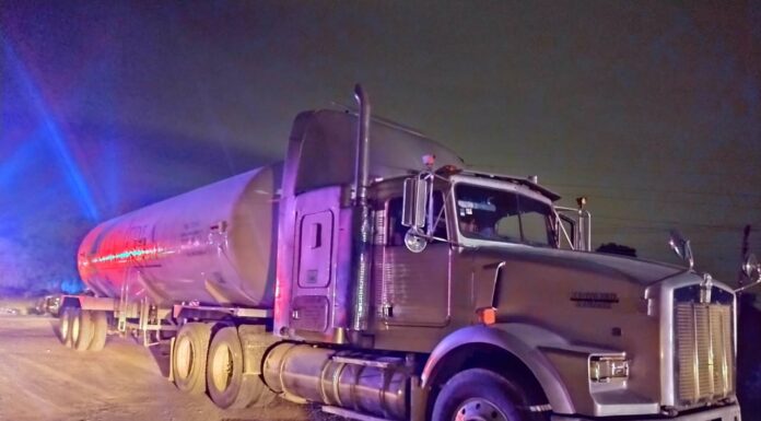 Asegura SSPH pipa con gas LP y toma clandestina