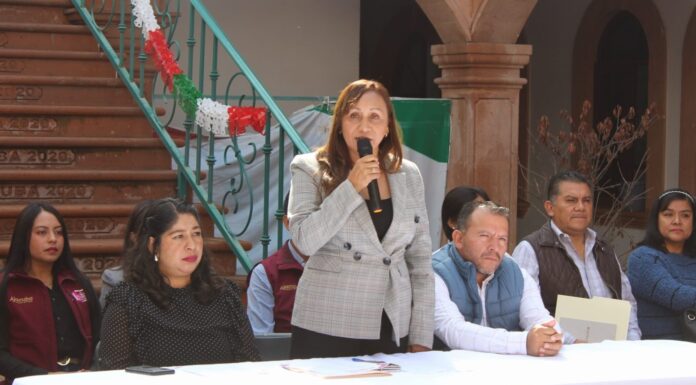 No les vamos a fallar y vamos a hacer un gran trabajo en Ajacuba: Presidenta Zitlaly Zúñiga