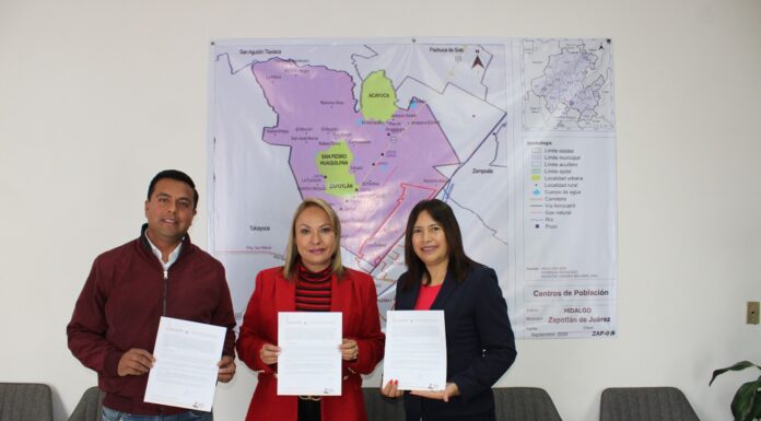 Firma de convenio permitirá capacitar a habitantes del municipio