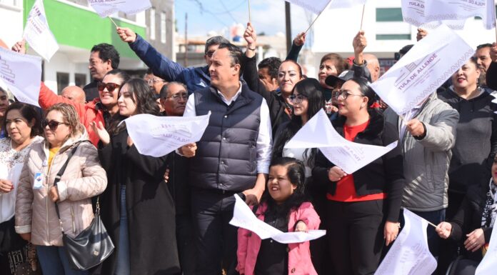 Inicia obra de bacheo con concreto asfáltico en la Colonia El Salitre, beneficiando a diversas comunidades
