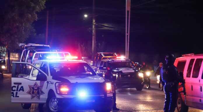 Implementan operativo en comercio vinculado con venta irregular de alcohol y narcomenudeo