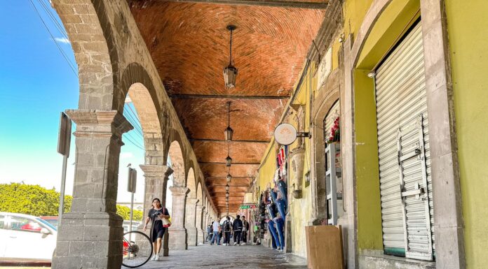 Liberan en forma pacífica espacios públicos del comercio informal en Ixmiquilpan