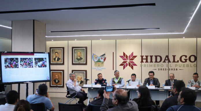 Tres infiltrados detenidos y 19 personas heridas, saldo de la marcha del 8M en Pachuca