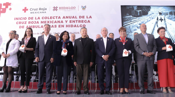 Julio Menchaca da inicio a la colecta anual de la Cruz Roja Mexicana en Hidalgo