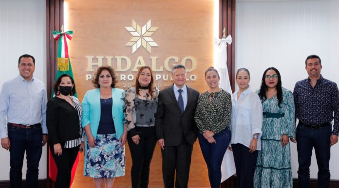 Julio Menchaca dialoga con representantes de Hidalgo en el Congreso federal