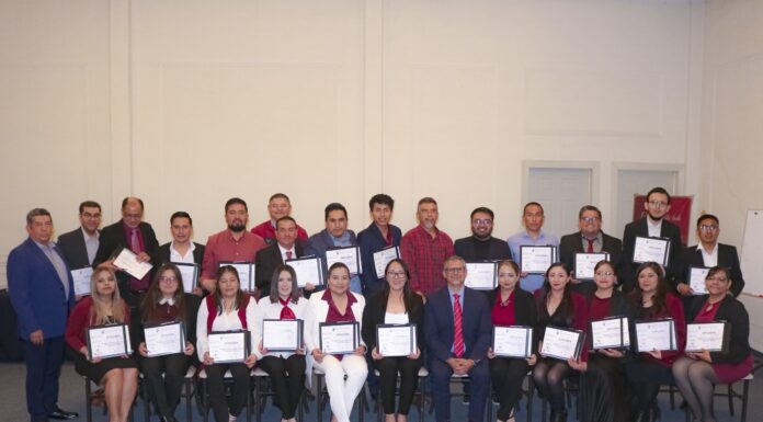 Impulsan profesionalización de servidores públicos en Atotonilco de Tula