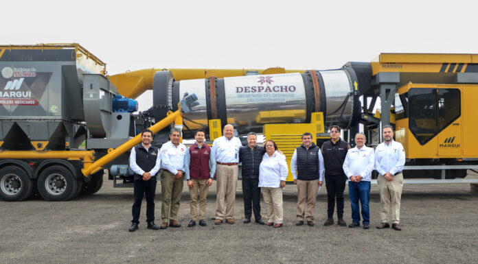 Gobierno de Hidalgo recibe de Pemex planta de asfalto portátil