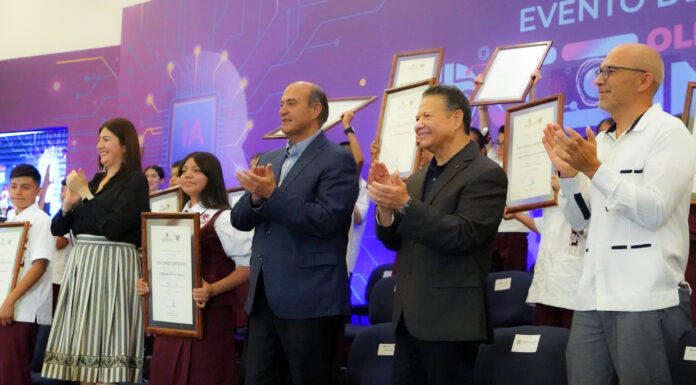 Julio Menchaca y BBVA impulsan el talento de ganadores de la Olimpiada del Conocimiento Infantil