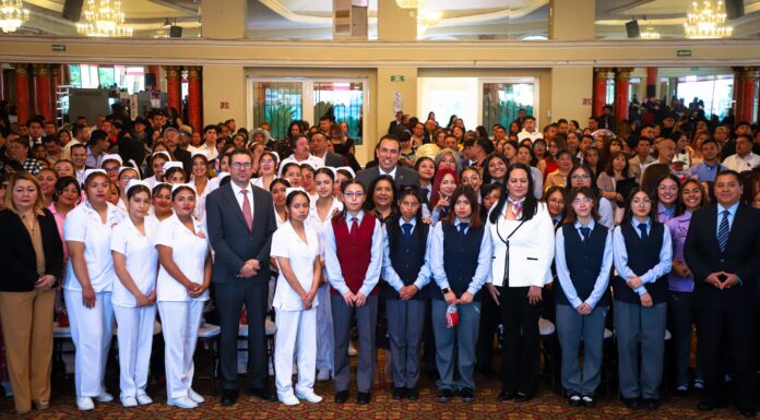 Egresan nuevas profesionales de la Casa de la Mujer Hidalguense