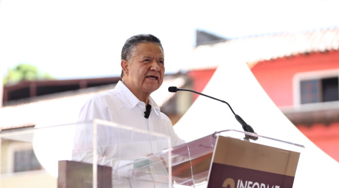 Tercer informe: Julio Menchaca rinde cuentas ante hidalguenses de la Sierra y la Huasteca