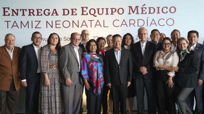 Copia de 220825_GOBERNADOR_ENTREGA DE EQUIPO MEDICO PARA TAMIZ NEONATAL CARDÍACO_PACHUCA -41
