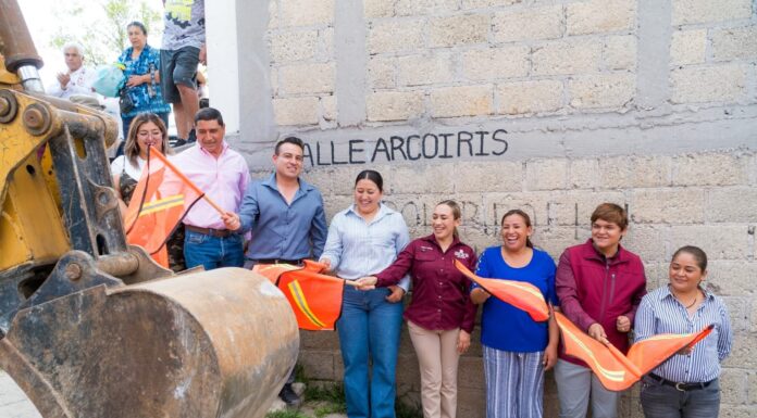 Pavimento hidráulico y red de drenaje sanitario mejoran la infraestructura en Tlaxinacalpan