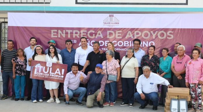 Cristhian Martínez anuncia nuevas obras de pavimentación y entrega luminarias en San Lucas Teacalco y Santa María Ilucán