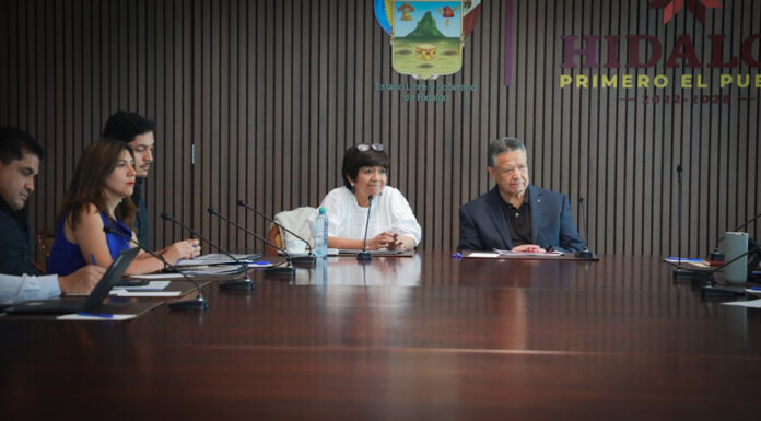 Gobierno de Hidalgo y Sedatu analizan reubicación de familias damnificadas