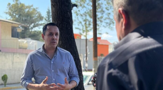 Rehabilitan pavimento hidráulico en la colonia los Fresnos, Tula de Allende